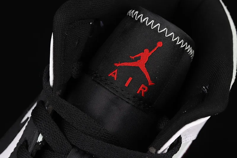 All categories Air Jordan Jordan series basketball shoes Air Jordan 1 Mid Special offer Air Jordan 1 Mid AJ1 Joe 1 black and white black tea Zhongbang basketball shoes 852542-100